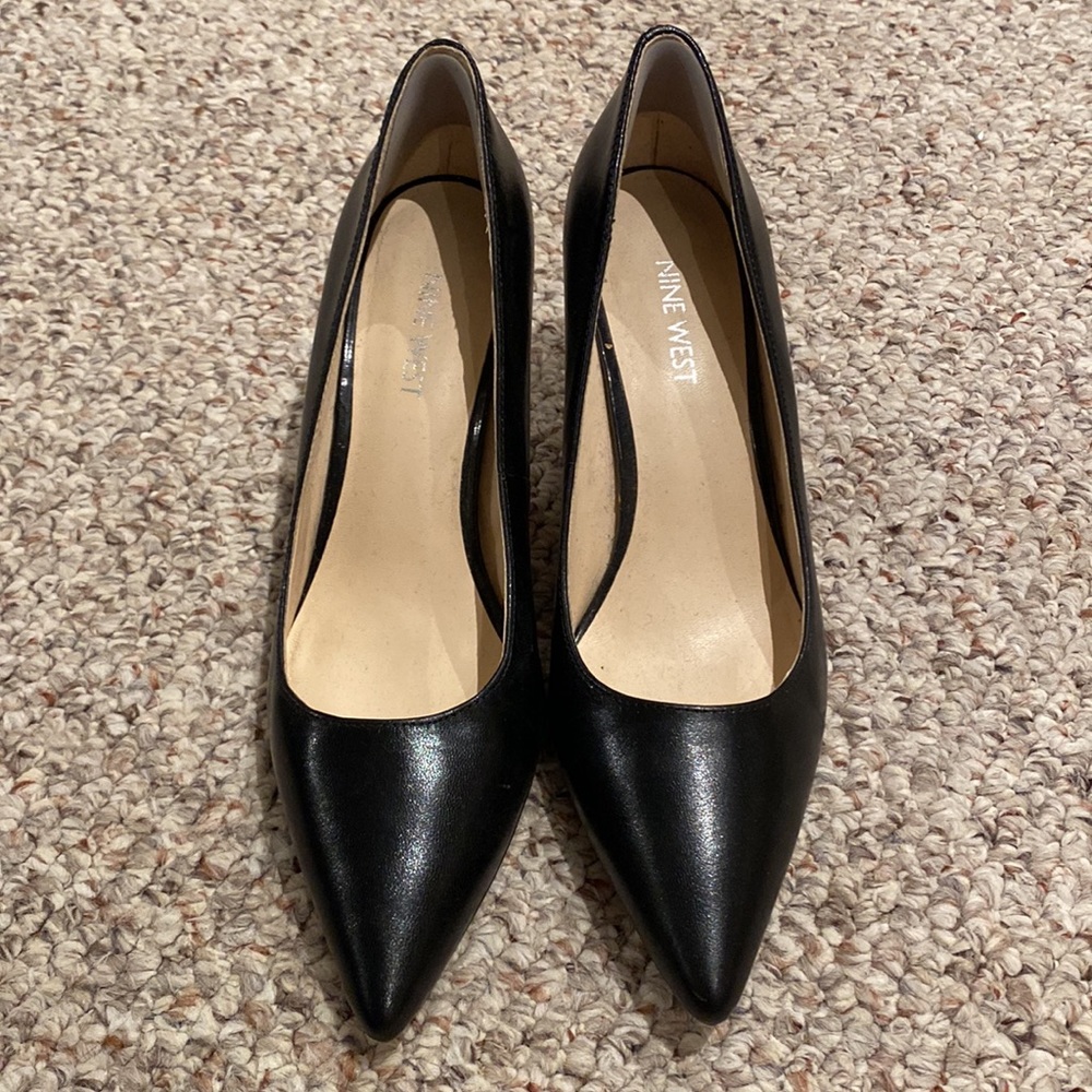 Nine West black heels - Picture 2 of 5